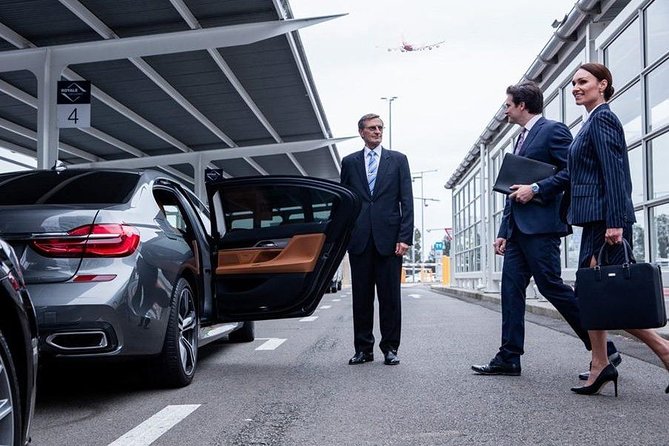 Baku Airport Private Transfer Service - Booking and Reservation Process