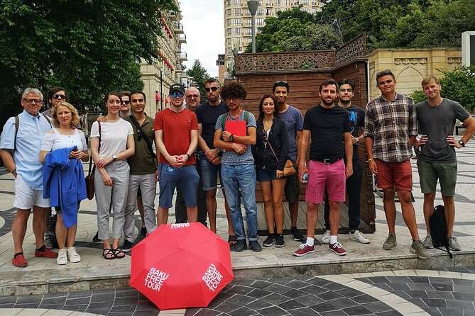 Baku Soviet Architecutre Gudied Walking Tour - Exploring Bakus Architecture
