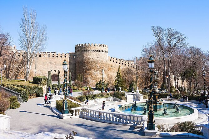 Baku Walking Tour (Old City) - Explore National Flag Square