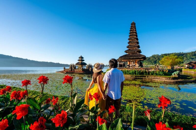 Bali: 1-Day Tour Ulun Danu Temple, Jatiluwih, and Tanah Lot - Ulun Danu Beratan Temple