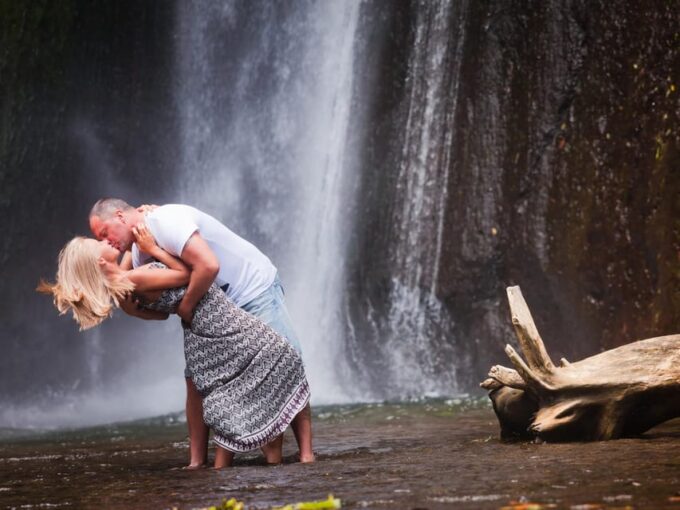 Bali: 1 Hour Professional Photo Session Tukad Cepung Area - Frequently Asked Questions