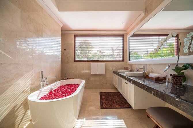 Bali: 5 Days All Inclusive - Romantic Honeymoon Package (Silver) - Massage and Relaxation