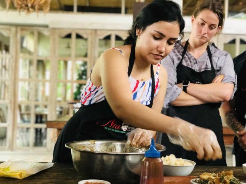 Bali: Balinese Cooking Class and Market Tour - Chef Expertise
