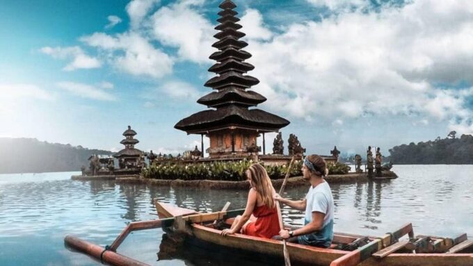 Bali: Banyumala Waterfall, Handara Gate, and Ulun Danu Tour - Tour Duration and Pricing
