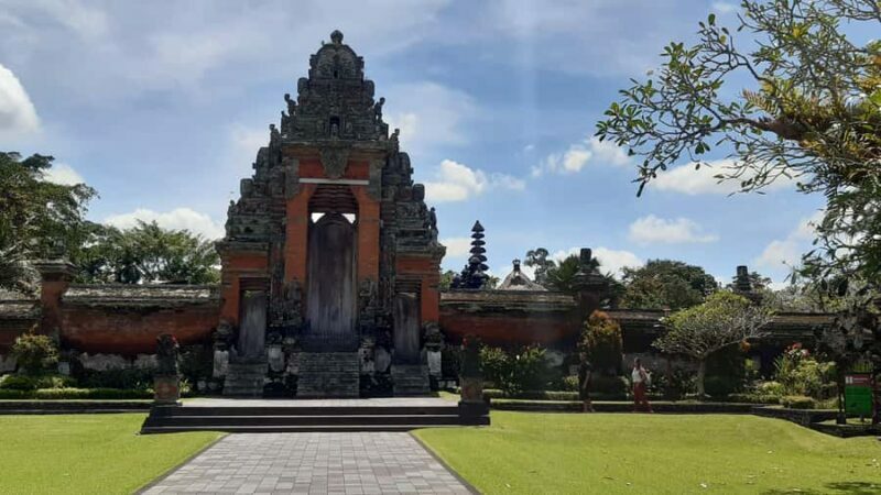 Bali: Barong Dance, Monkey Forest, Taman Ayun & Tanah Lot - Practical Tips for a Memorable Day