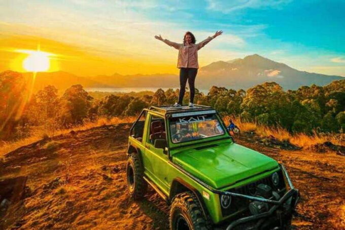 Bali: Batur Volcano Jeep Sunrise With Breakfast - Sunrise at Mount Batur