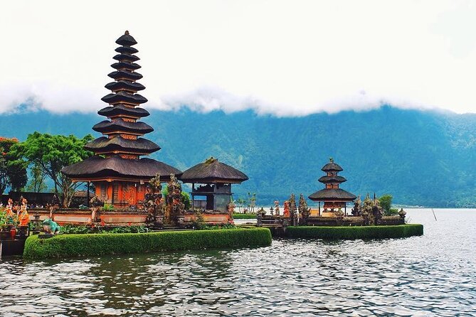 Bali: Bedugul Lake Temple, Twin Waterfall, UNESCO Rice Field - Included in the Tour