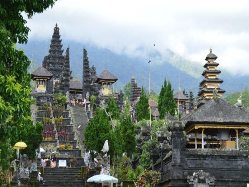 Bali: Besakih Temple & Lempuyang Temple Private Tour - Transportation Details