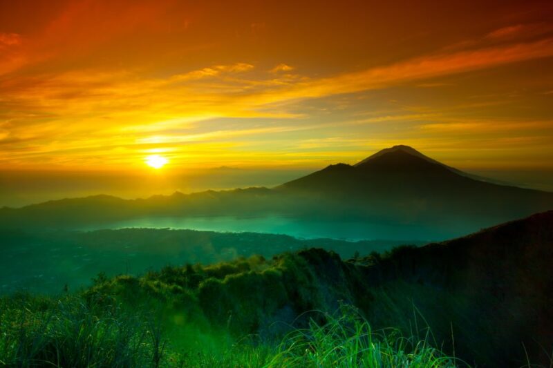 Bali: Best Sunrise Spots & Ubud Monkey Forest Private Tour - Key Points