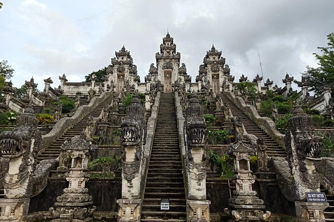 Bali Car Charter English Speaking Driver for 2 Days - Largest Lake, Iconic Gate, and Twin Waterfalls