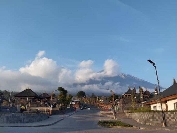 BALI: EAST BALI EXCURSIONS WITH PRIVATE CAR DRIVER - Discovering Lake Batur and Kintamani