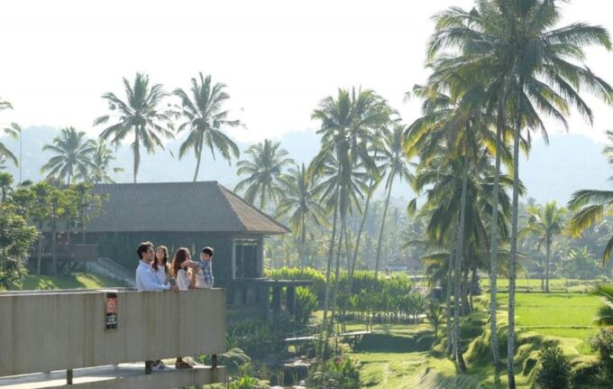 Bali : Famous Stop Handara, Jatiluwih,Secret Garden & Temple - Handara Iconic Gate