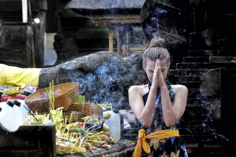 Bali: Full-Day Spiritual Cleansing and Shamanic Healing Tour - Tirta Empul Temple Visit