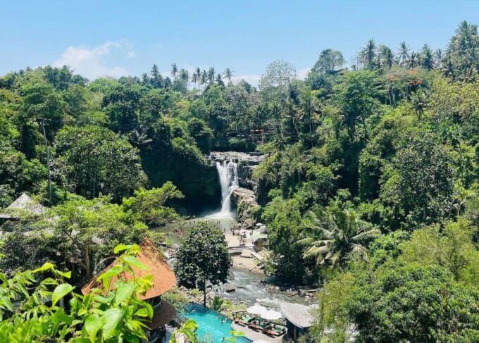 Bali: Goa Gajah, Tegenungan Waterfall & Neka Museum Day Tour - Explore Batuan Temple