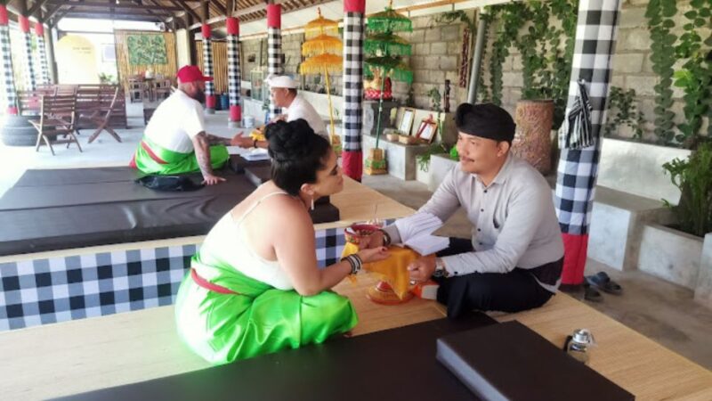 Bali: Guided Open Aura Balancing Cakra Experiences - Sunrise Yoga