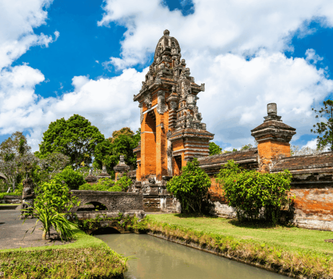 Bali Heritage: Taman Ayun, Monkeys, & Tanah Lot Sunset - Taman Ayun Temple