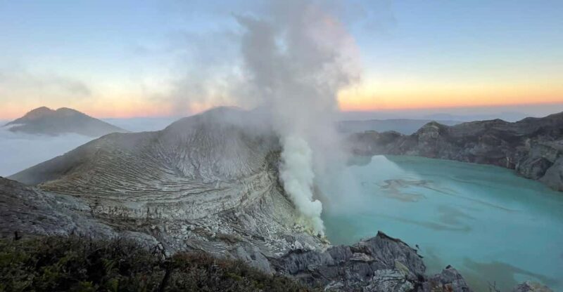 Bali: Ijen Crater Blue Fire Phenomenon 1-Day Tour - Inclusions and Transportation