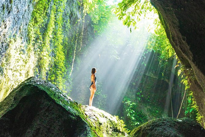 Bali Instagram: Gate of Heaven Temple Tour - Tukad Cepung Waterfall