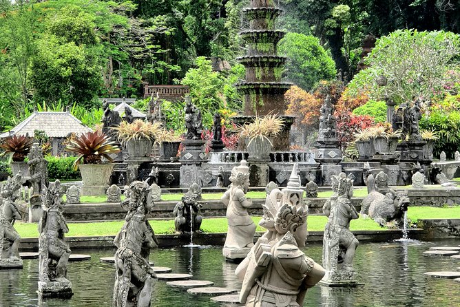 Bali Instagram Tour : Heaven Gate Tour - Tirta Gangga - Tukad Cepung Waterfalls - What to Bring and Wear