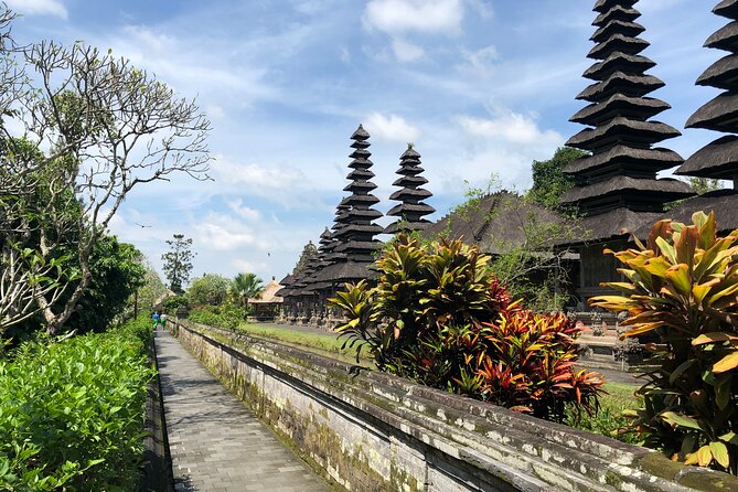 BALI INSTAGRAM TOURS; Handara Gate, Taman Ayun, & Ulundanu Temple - Tour Features