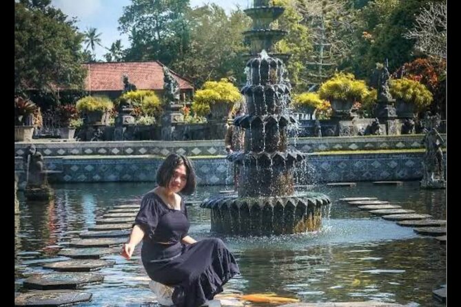 Bali : Instagrams Tour Lempuyang Temple, Tirta Gangga- Tukad Cepung , Tibumana Waterfall - Exploring Lempuyang Temple