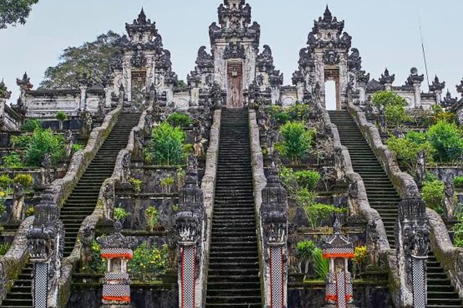 Bali : Instagrams Tour Lempuyang Temple, Tirta Gangga- Tukad Cepung , Tibumana Waterfall - Discovering Tirta Gangga