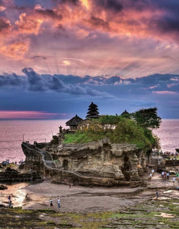 Bali: Jatiluwih UNESCO, Bratan Lake, Iconic Gate & Tanah Lot - The Sum Up