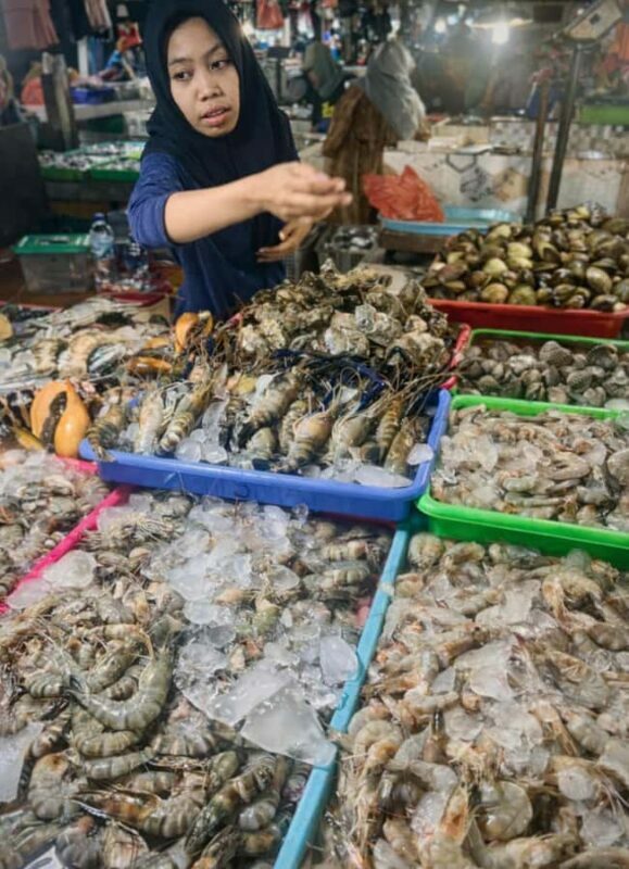 Bali: Jimbaran Fish Market Tour with Fresh Seafood Tasting - Exploring the Jimbaran Fish Market: An Authentic Bali Experience