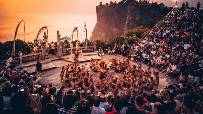 Bali: Kecak Fire Dance Show & Uluwatu Temple Entry Ticket - Convenient Transportation Options