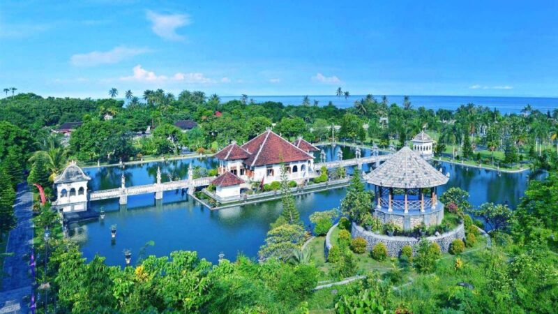 Bali: Lempuyang Temple Gates of Heaven, Tirta Gangga Trip - Transportation and Amenities