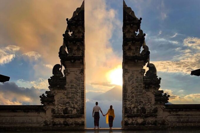 Bali: Lempuyang Temple, Goa Raja, Tirta Gangga Full Day Tour - Goa Raja Waterfall