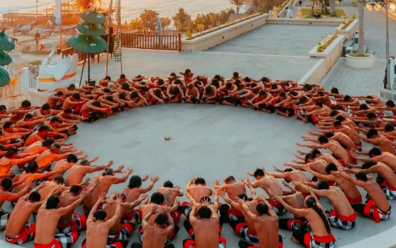 Bali: Melasti Sunset Kecak Dance Show & Jimbaran Bay - Key Points