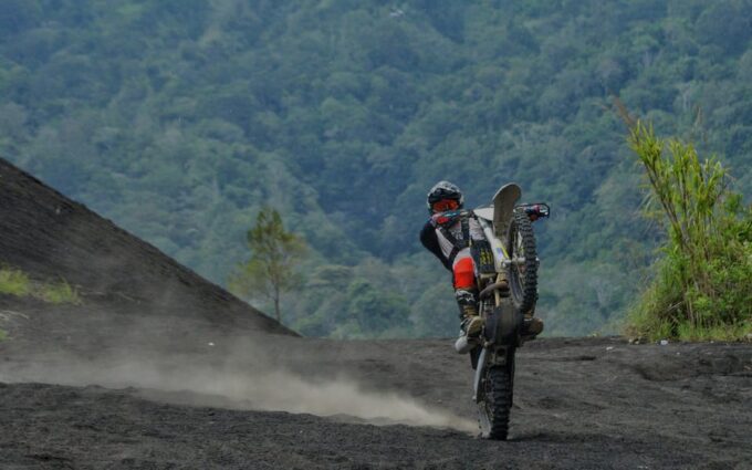 Bali: Mount Batur Dirt Bike Adventure With Lunch - Important Considerations