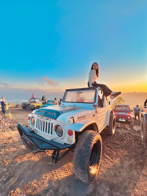 Bali: Mount Batur Jeep Sunrise and Natural Hot Spring Tour - Sunrise Viewing