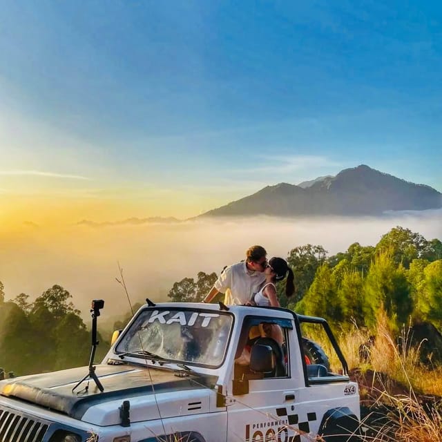 Bali: Mount Batur Sunrise Private Jeep Tour With Hot Spring - Sunrise Experience