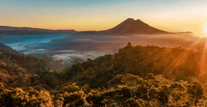 Bali: Mount Batur Sunrise Trek With Guide and Breakfast - Getting to Mount Batur