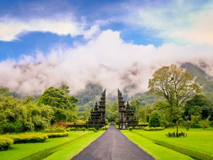 Bali : North Bali Instagramable, Gate, Waterfall, & More - What to Bring