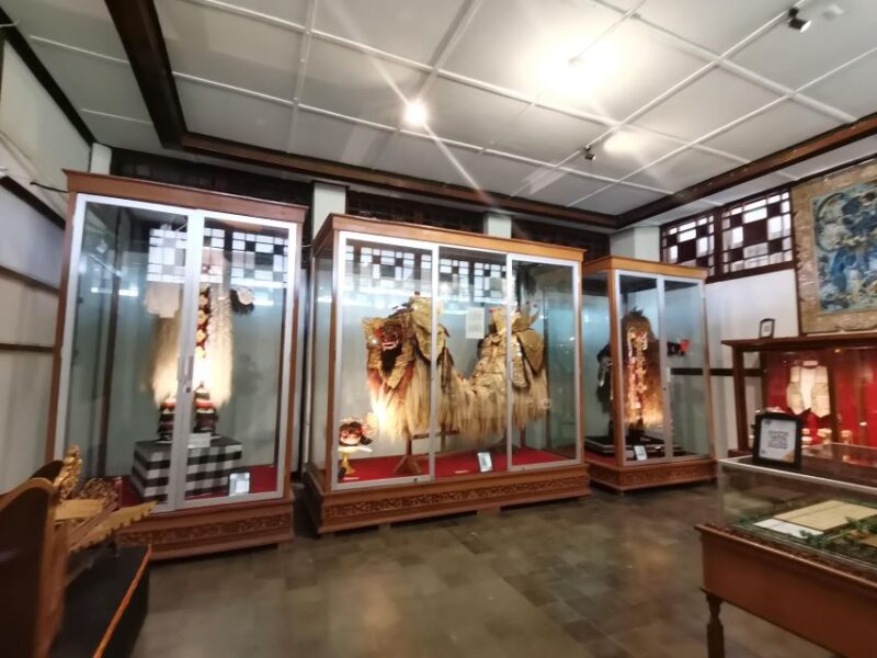 Bali: Penglipuran Village, Besakih Temple & Hidden Waterfall - Inclusions and Exclusions