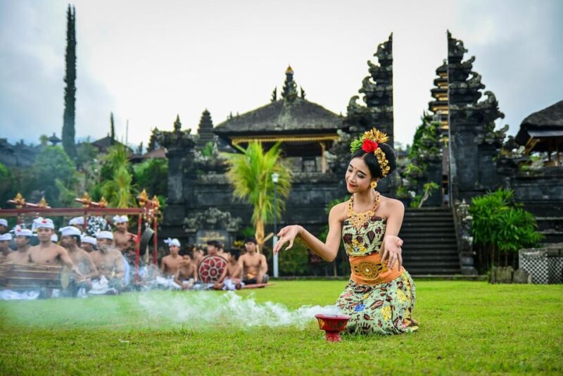 Bali: Penglipuran Village, Temples, and More Full Day Tour - Itinerary Details