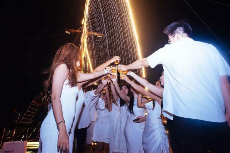 Bali: Phinisi Sunset Dinner Cruise with Entertainment - Practical Details & Tips