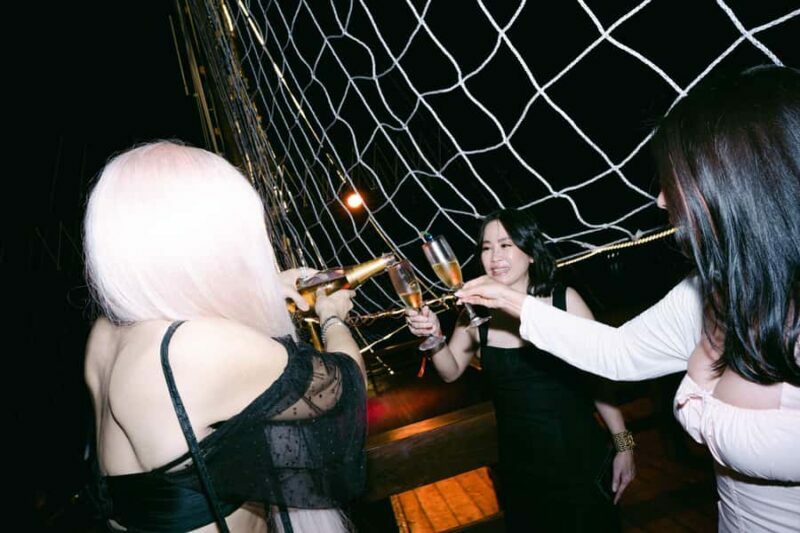 Bali: Phinisi Sunset Dinner Cruise with Entertainment - FAQs