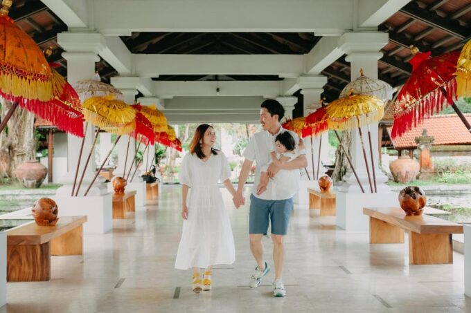 Bali : Photoshoot at Your Resort Villa - Ideal for Individuals, Couples, and Families