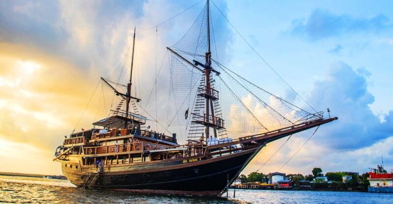 Bali: Pirate Dinner Cruise With Shows, Games, and Music - Key Points