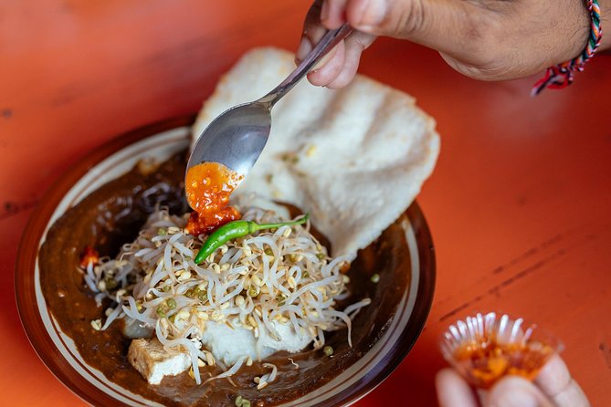 Bali Private Food Walking Tour With Locals: The 10 Tastings - Satay and Babi Guling