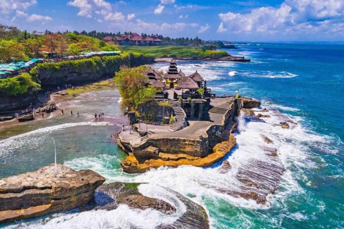 Bali: Private Sacred Temples Tour With Sunset Experience - Sunset at Tanah Lot