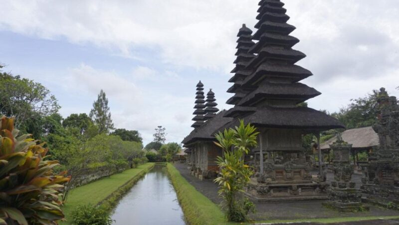 Bali Private Tour Best Waterfall With Tanah Lot Temple - Transportation and Logistics
