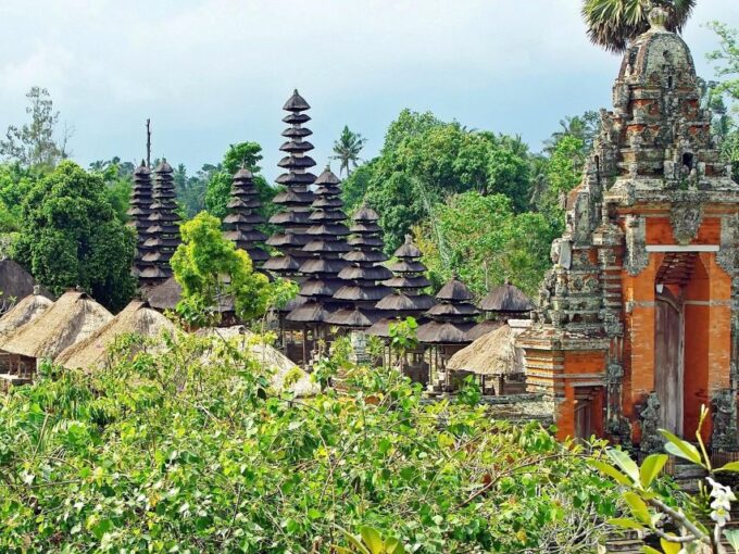 Bali Private Tour Best Waterfall With Tanah Lot Temple - Sangeh Monkey Forest Exploration