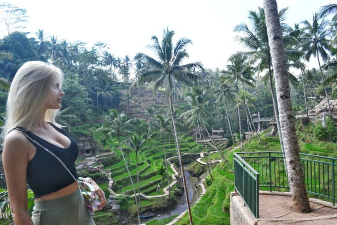 Bali: Private Ubud Waterfall, Village and Pool Club Day Trip - Relaxing at Cretya Ubud