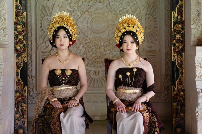 Bali Professional Photoshoot in Traditional Dress Outfit - Authenticity and Value