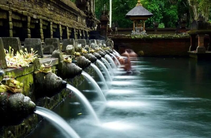Bali : Purification at the Holy Water Temple & Waterfall - Key Points